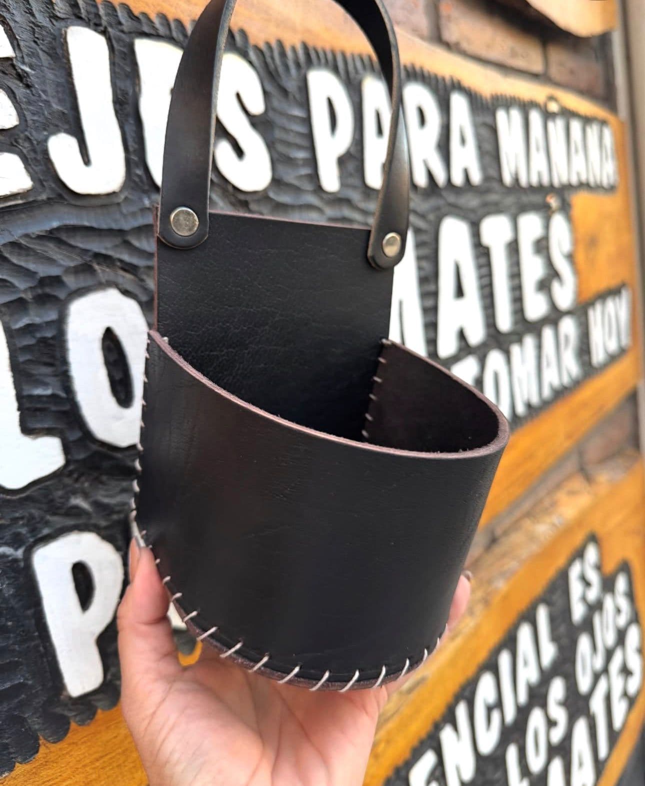 Porta Mate para Auto 100 % cuero