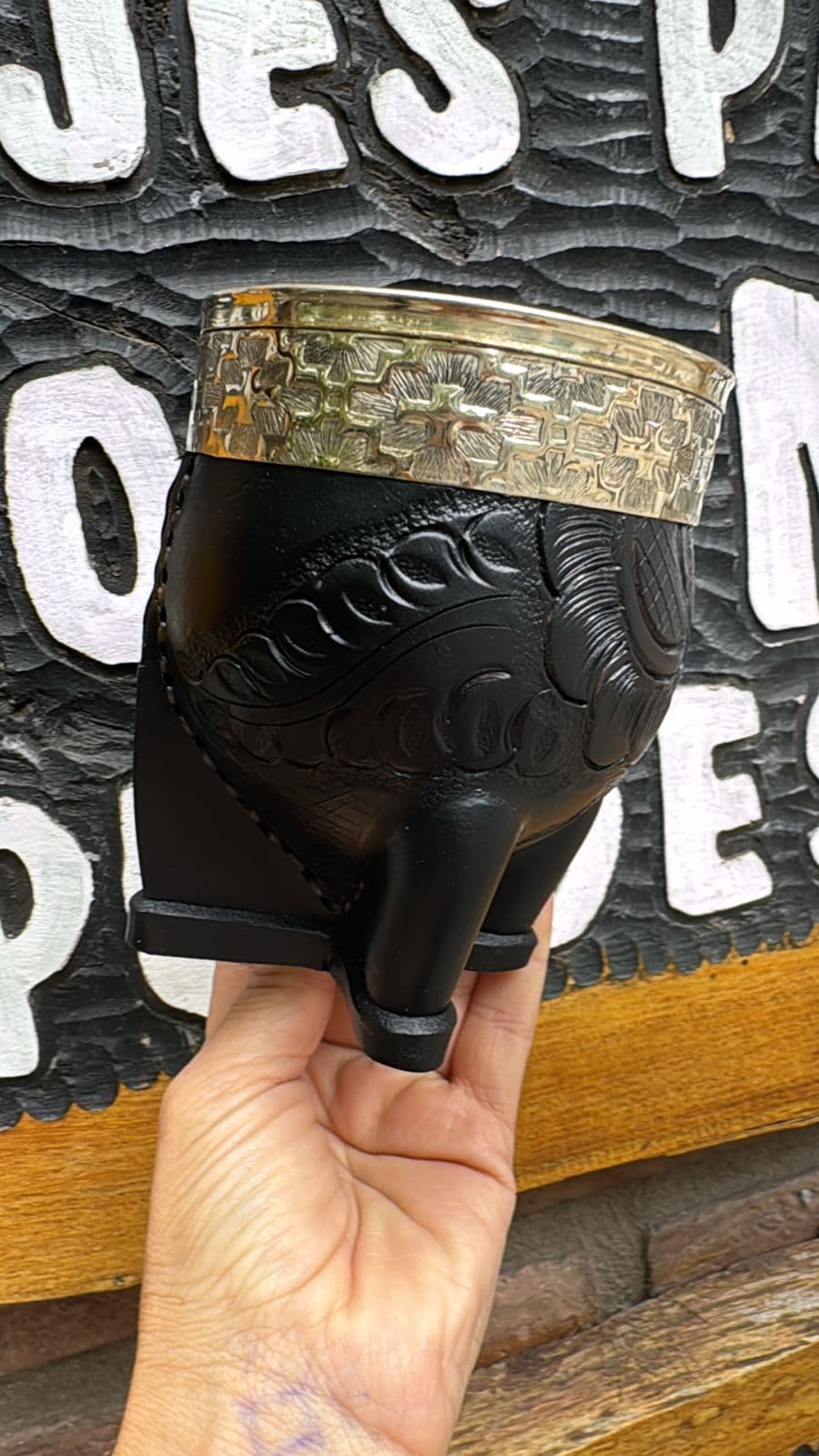 Mate imperial alpaca virola pampa cuero repujado mediano