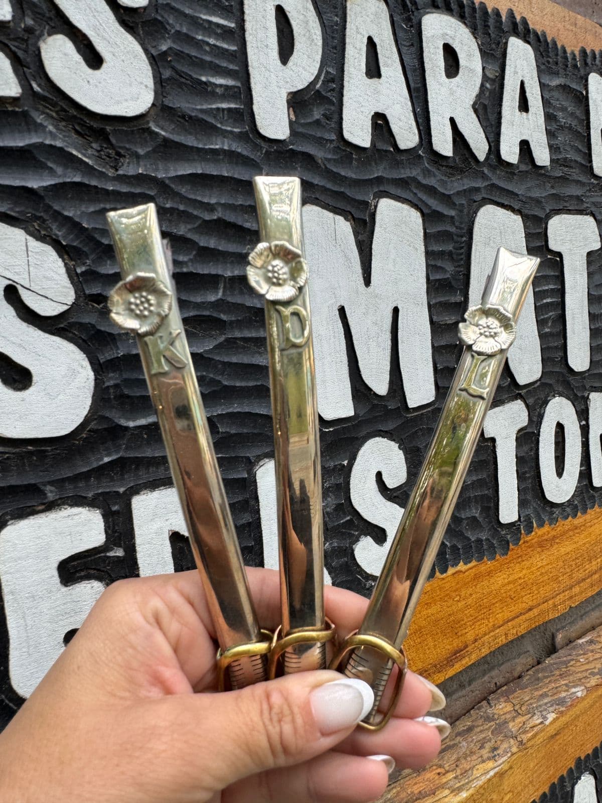 Bombilla de Alpaca con iniciales y Flor