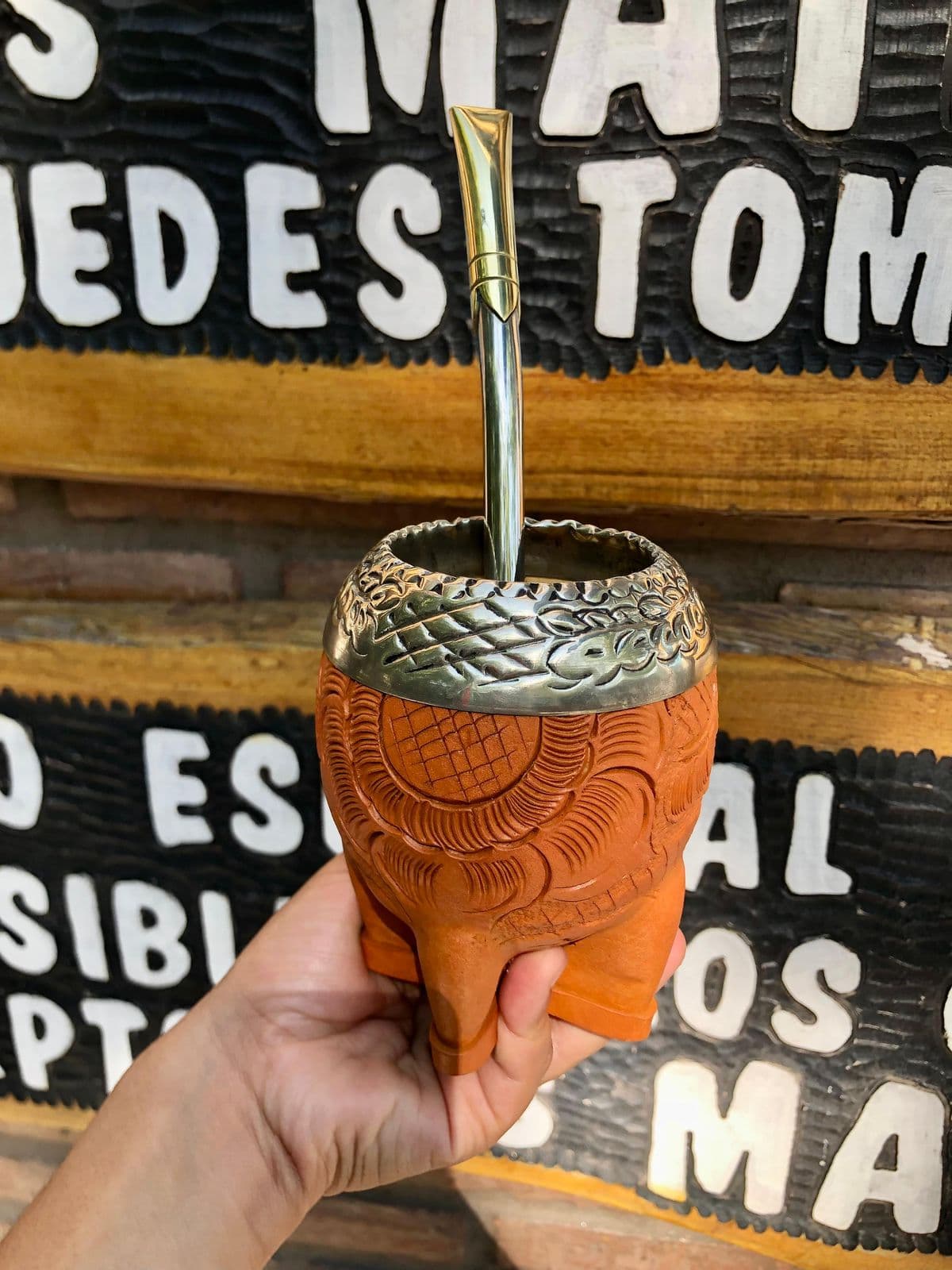Mate torpedo Imperial marron claro virola cincelado alpaca cuero cincelado